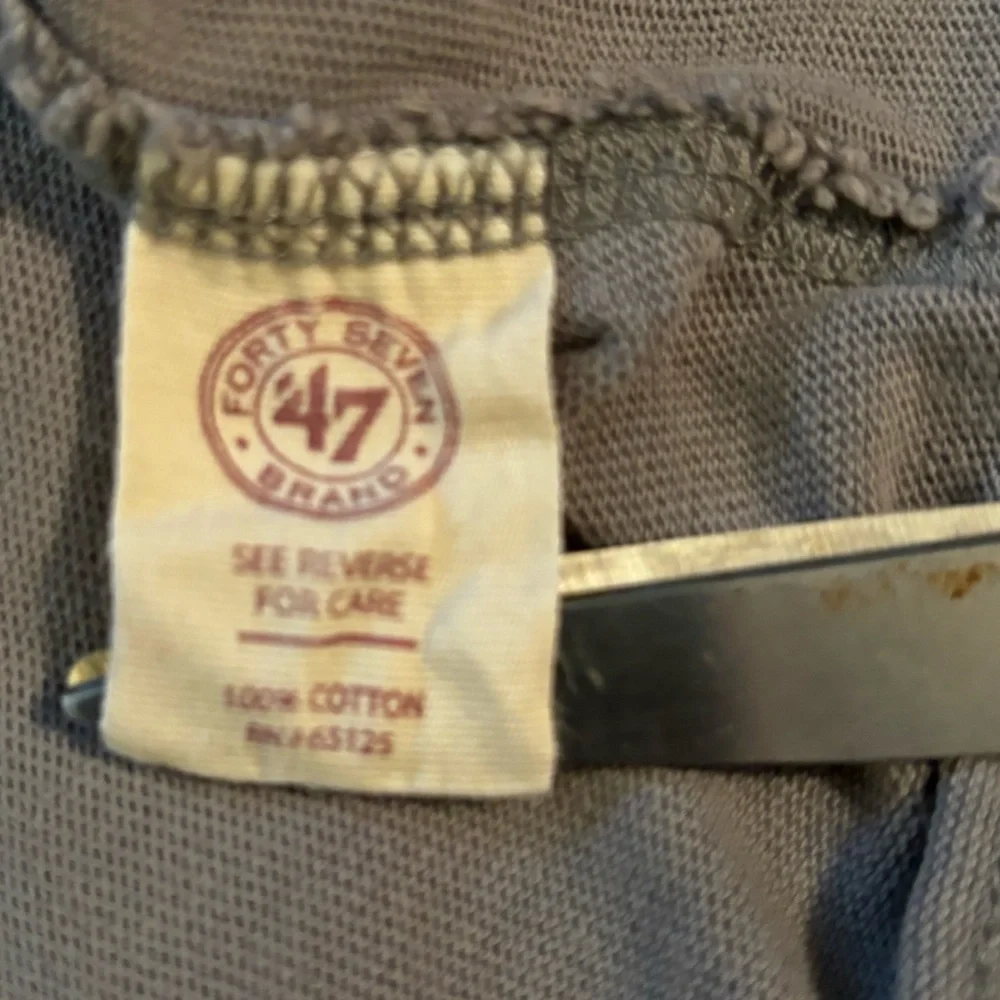Forty Seven Brand Boys Gray New York Yankees Hooded Zip-Up‎ Jacker Size XL